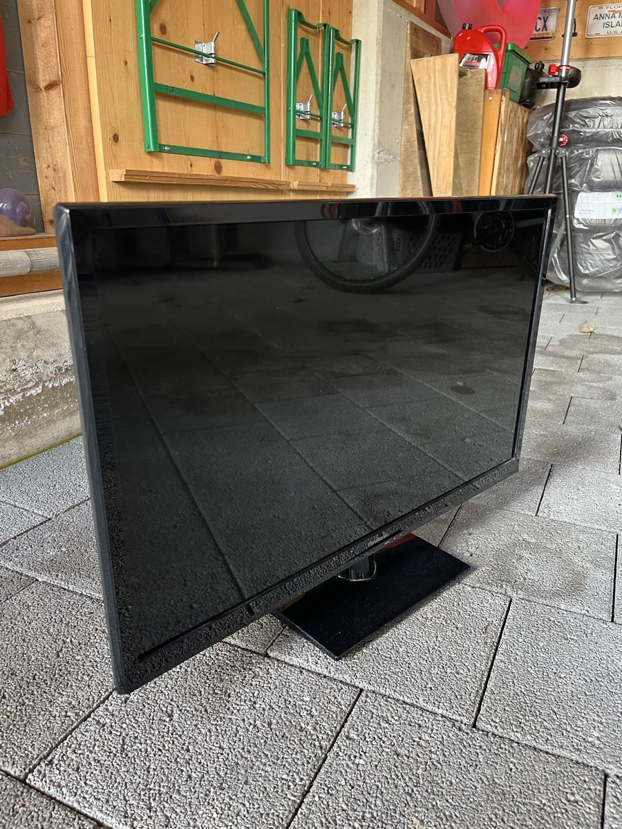 Fernseher: Panasonic TV TX-L32B6E, 32 Zoll. – Gebraucht aus Münchenbuchsee von Drio