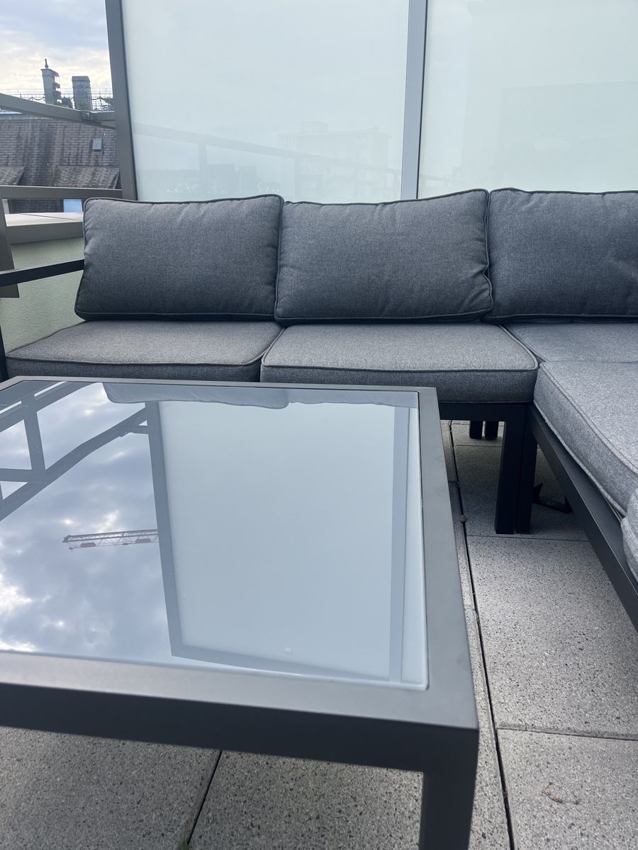 Sofas: Gartensofa/Lounge mit Tisch, guter Zustand – Gebraucht aus Zürich von SD-SB 1