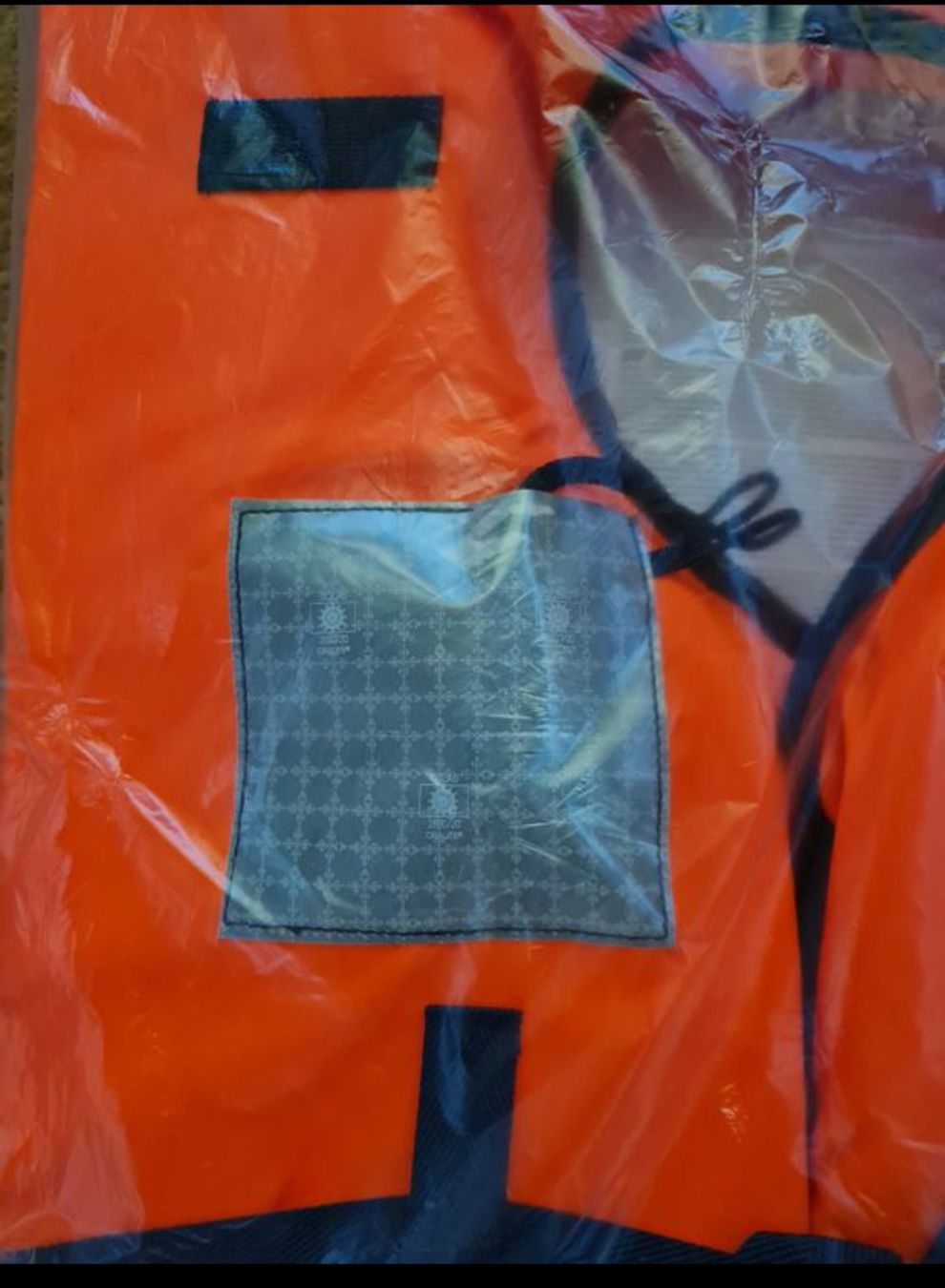 Giubbotti di salvataggio: Schwimmweste zu verkaufen – Nuovo e nell'imballaggio originale da Vuadens venduto da seb_gk8y 1