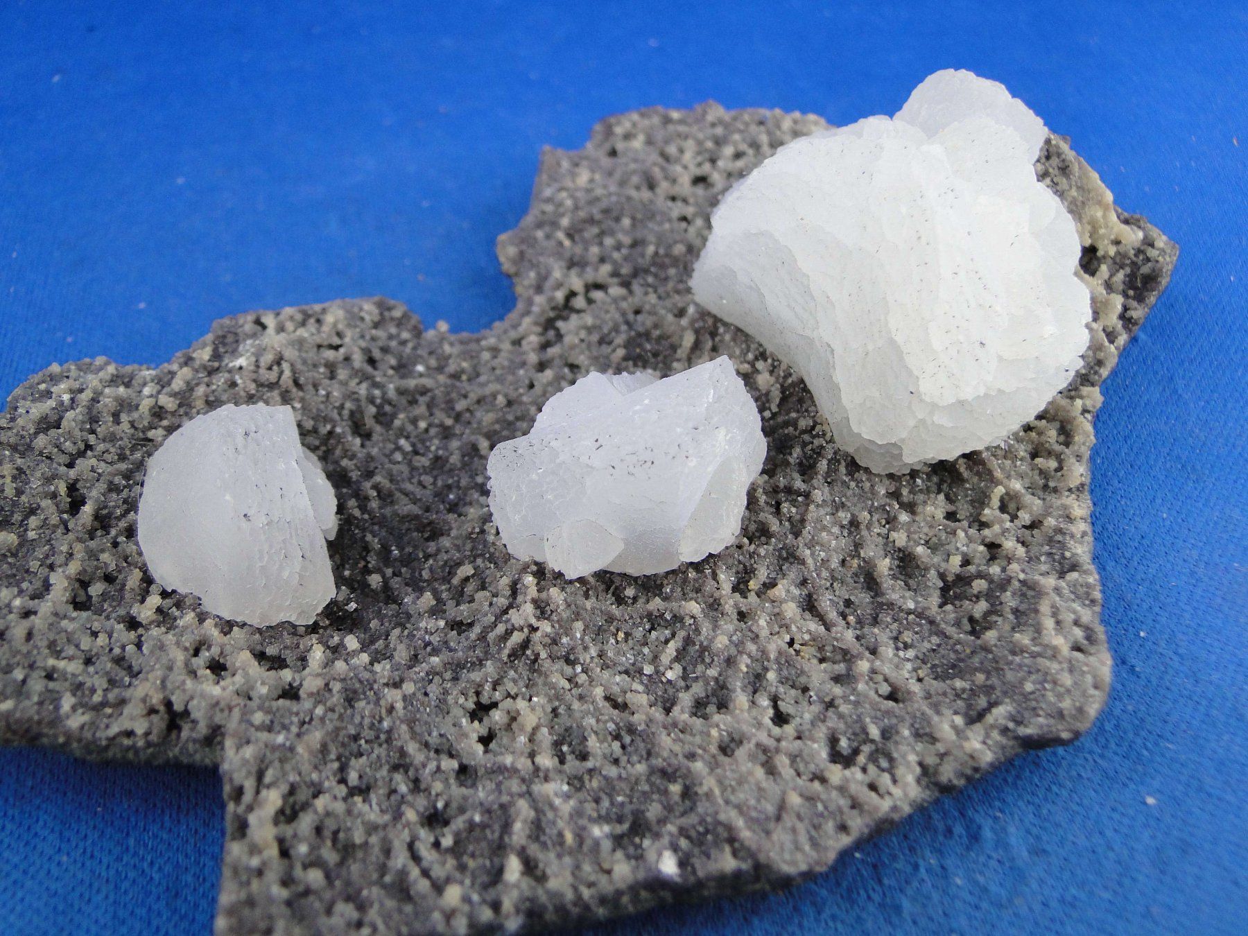 Minerali & Pietre curative: Calcit auf Siderit – Usato da Schinznach Bad venduto da Demerald 7