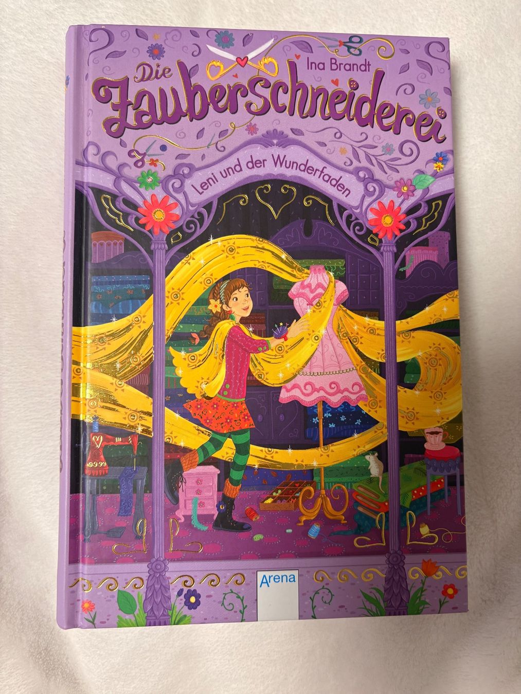 Libri: Die Zauberschneiderei Buch – Nuovo (secondo la descrizione) da Schöftland venduto da lor_7qg8