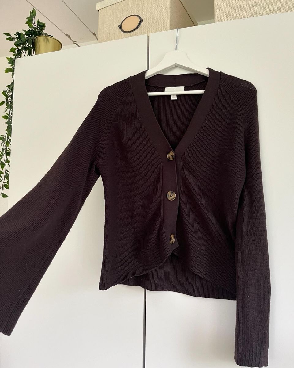 H&M Jacken: H&M Cardigan braun – Gebraucht aus Bern von valery_la_cherry