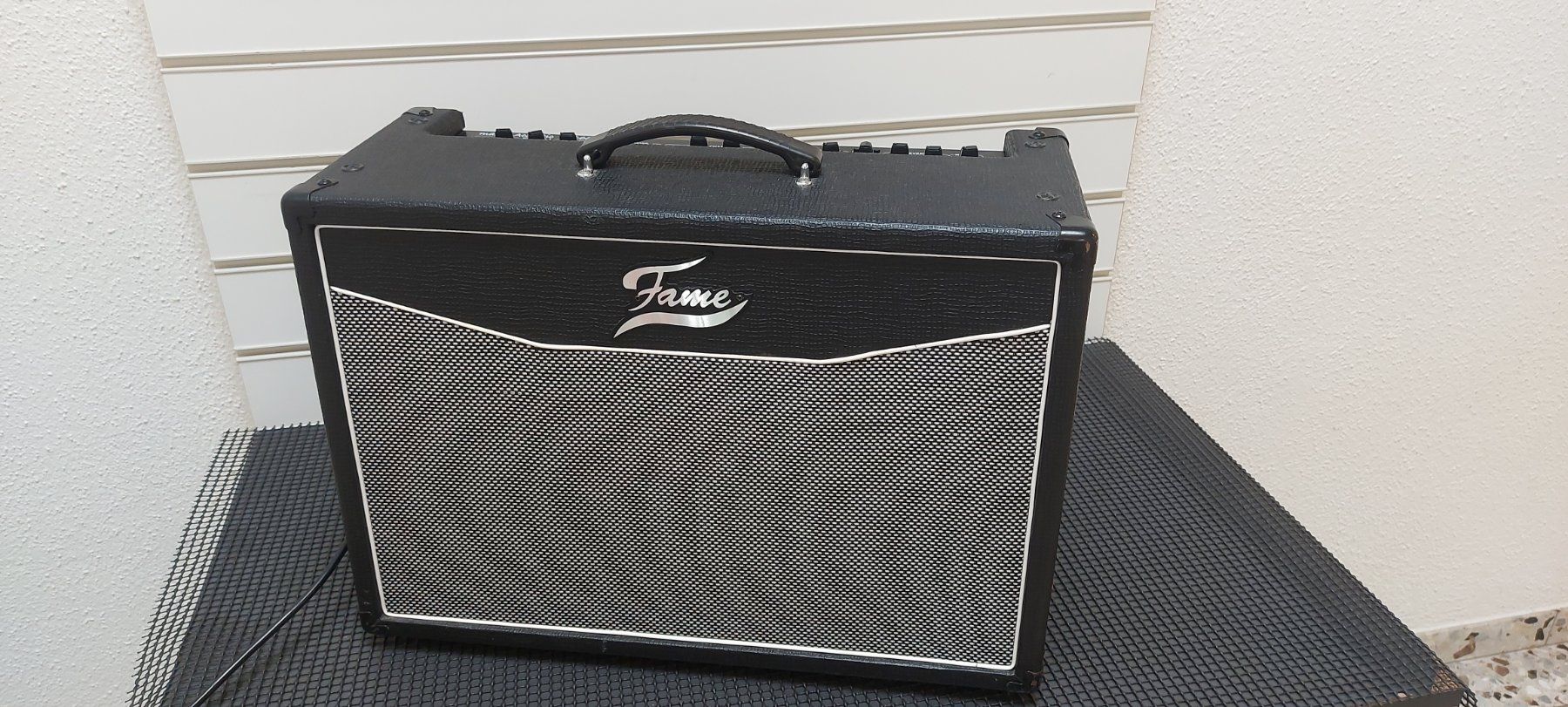 Amplificatori: FAME Master Acoustic Combo AC60R – Usato da Glattbrugg venduto da Swissmusik