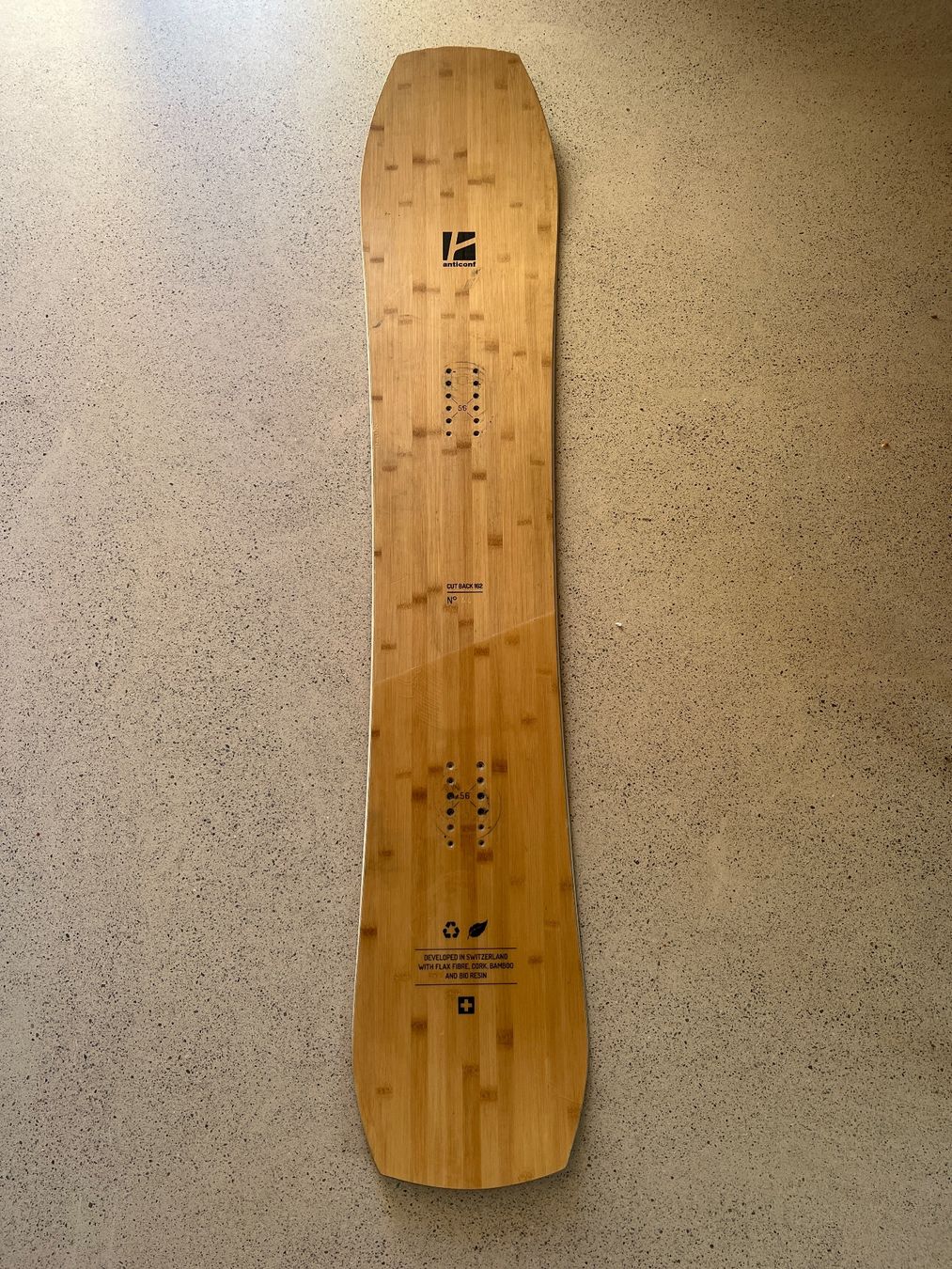 Board: Snowboard Anticonf Bad Kid & Cut Back – Usato da Alpnach Dorf venduto da cashew162 3