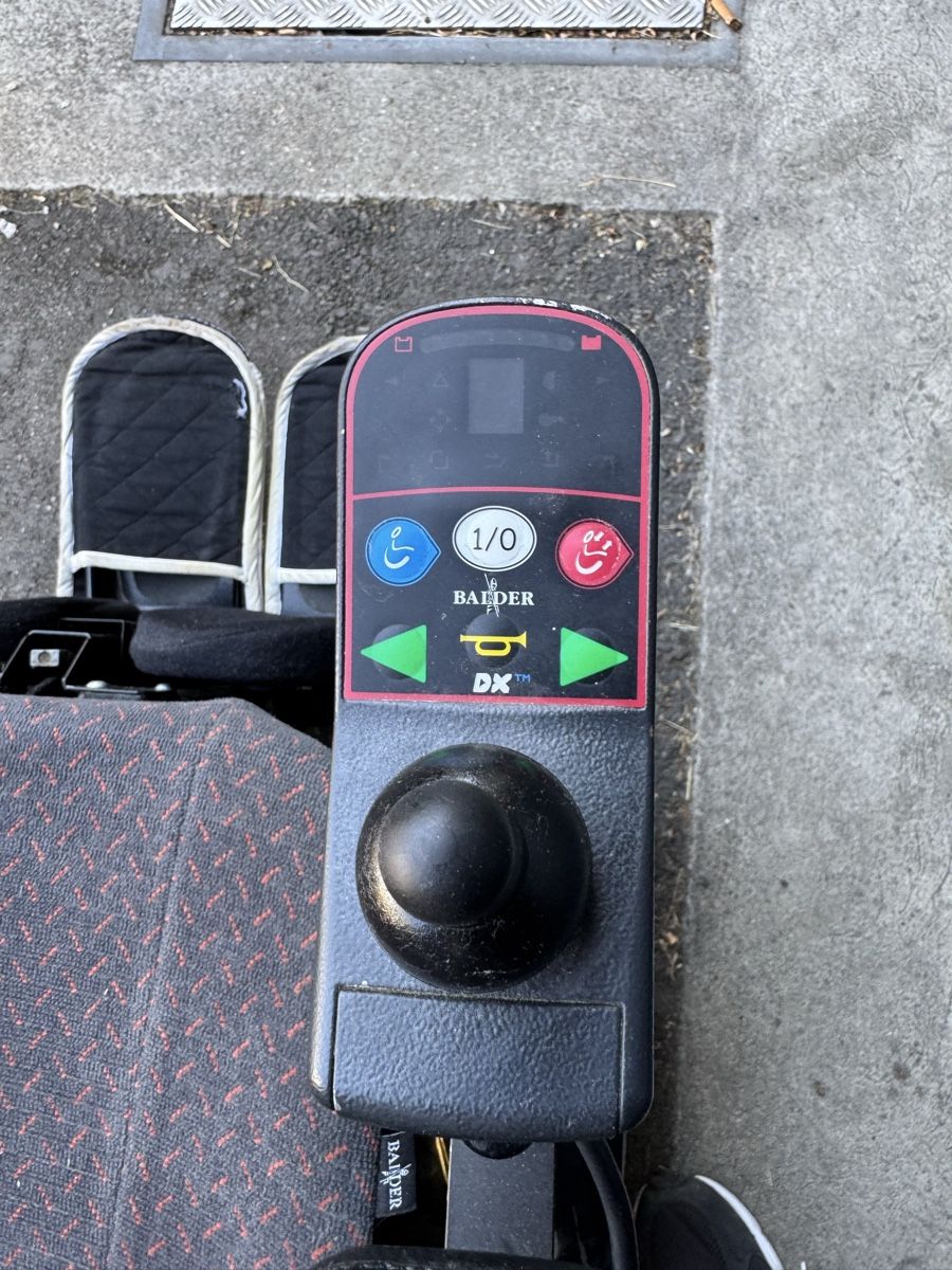Sedie a rotelle: Rollstuhl Balder DX Elektro Rollstuhl - Defekt – Difettoso da Birsfelden venduto da inf_l2yy 4