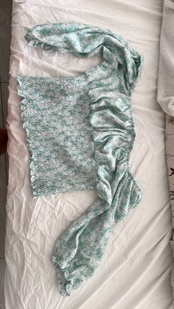 Bluse kurz mit Blumenmuster und Gummizug Gr. M