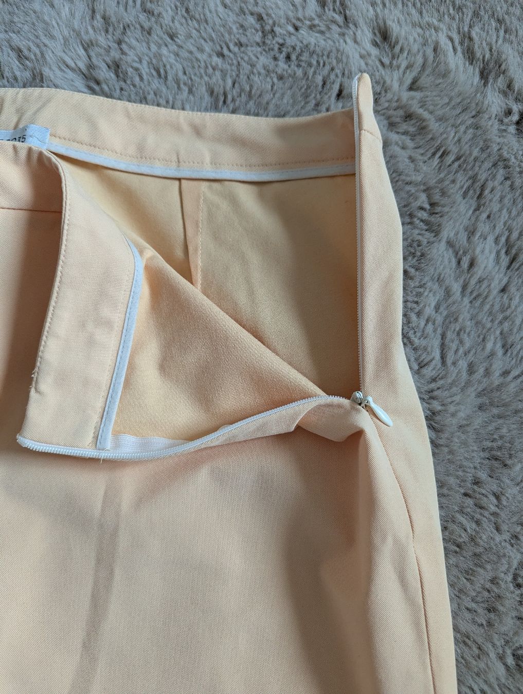 Rosso35 Pantaloni: pantalon rosso35 Genova 38 – Usato da Montreux venduto da dem_gyt9 1