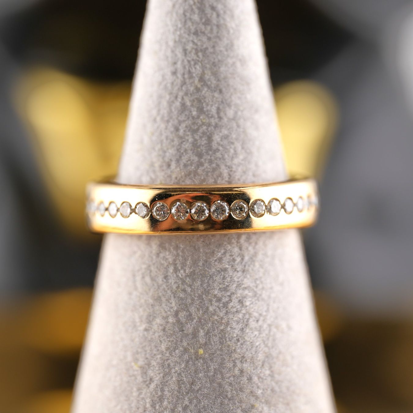 Anelli: Goldring 18K mit Diamanten – Usato da Basel venduto da Vip24
