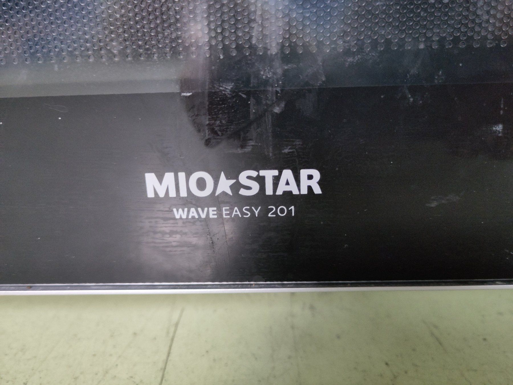 Mio Star Forni: Défectueux, pour pièces, four micro onde Mio Star Wave Easy – Difettoso da Develier venduto da Loricaire0 1