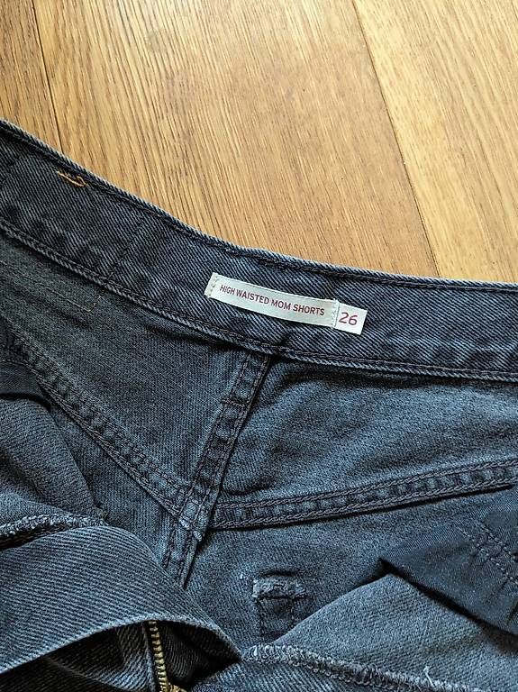 Jeans: Levi's Jeans Shorts  – D'occasion à Bremgarten b. Bern par Kalamaki 2