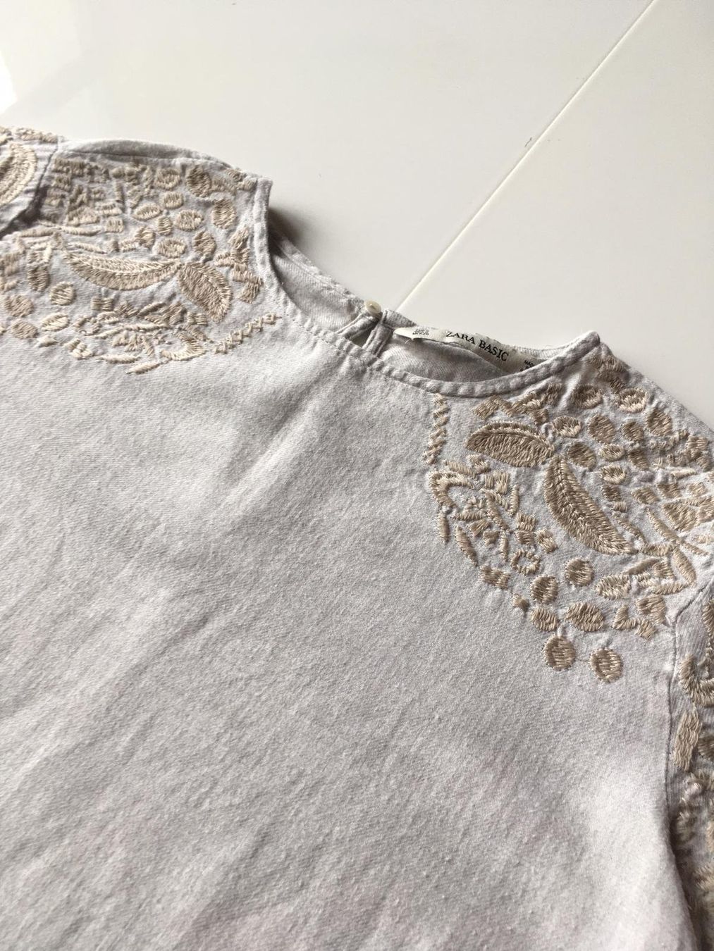 Zara Blusen: Blouse Zara Basic beige brodée - 98% coton - S – Gebraucht aus Troinex von Irisglo 2