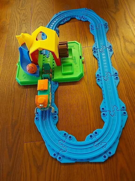 Giocattoli: Mighty Express Farm Station – Usato da Wiezikon b. Sirnach venduto da Curi7