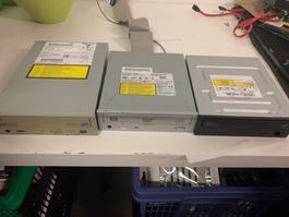 3 Stk. DVD Laufwerke IDE/SATA - Diverse Modelle
