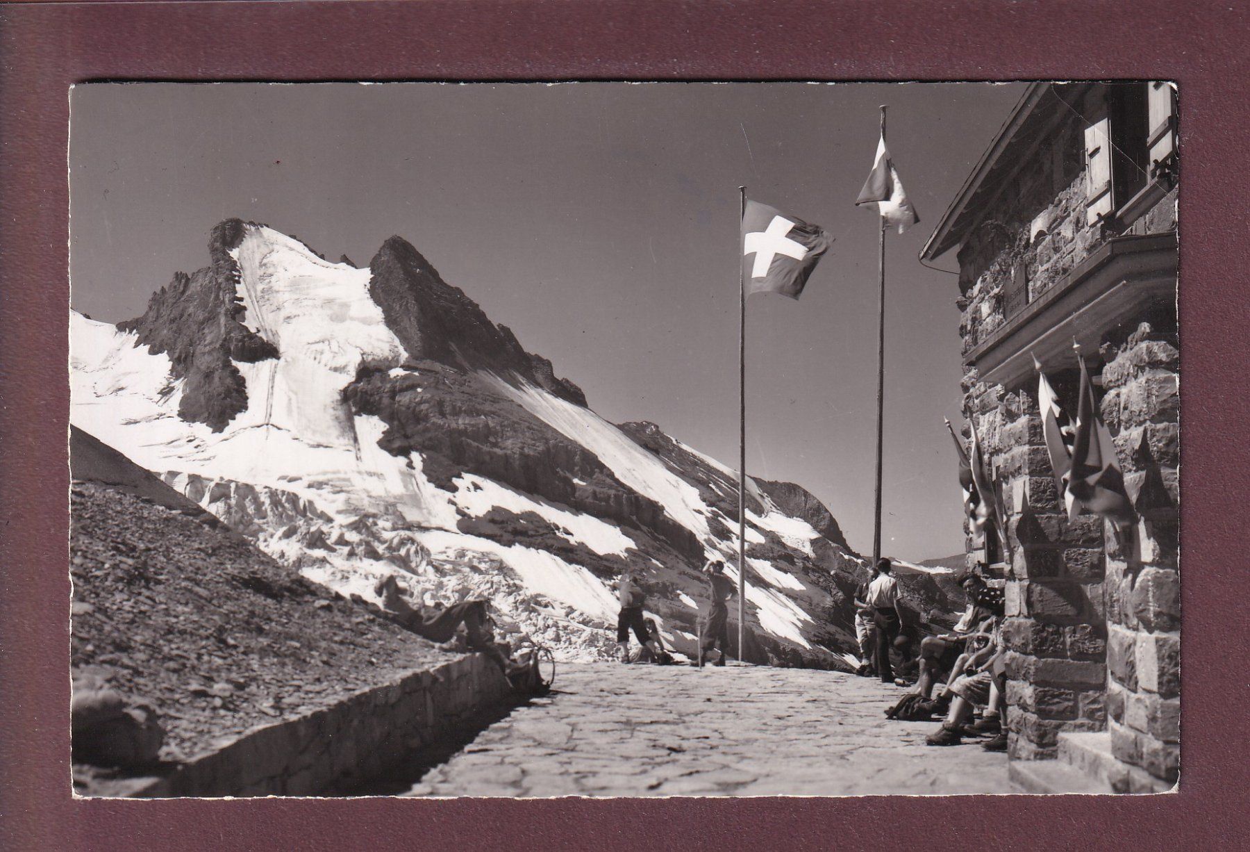 Cartoline postali: BLÜMLISALPHÜTTE - 1953 – Usato da Pully venduto da nicecards