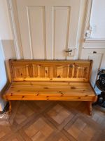 Holzbank