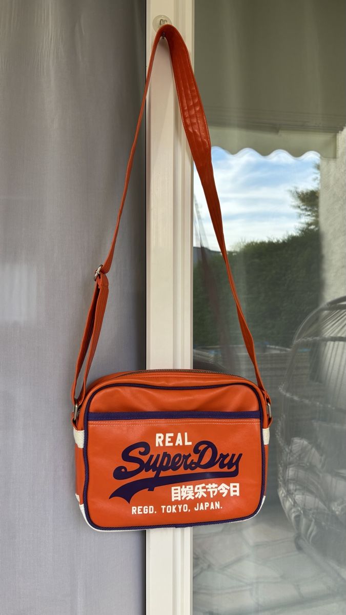Superdry Borse: Tasche Superdry – Usato da Volketswil venduto da Irkasha