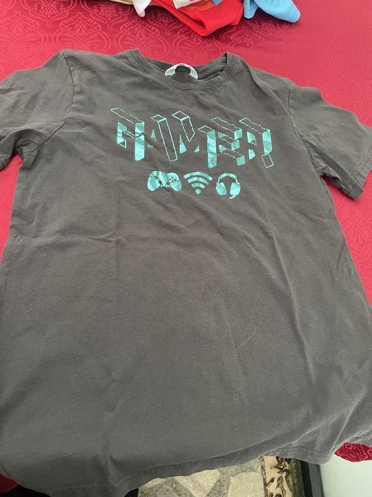 Hemden, T-Shirts & Polos: Junge T-Shirt Gamer 158/164 – Gebraucht aus Bergdietikon von antovale