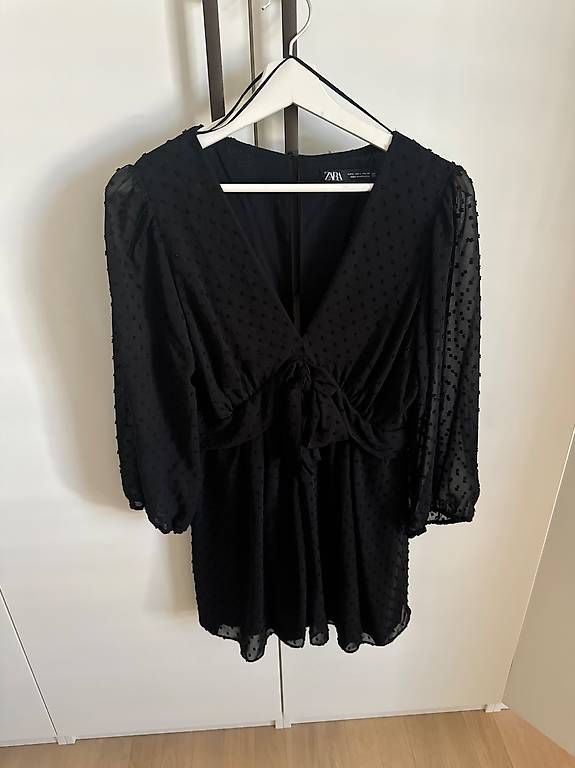 Zara Tute: Zara Jumpsuit – Nuovo (secondo la descrizione) da Zürich venduto da nik_tw2j