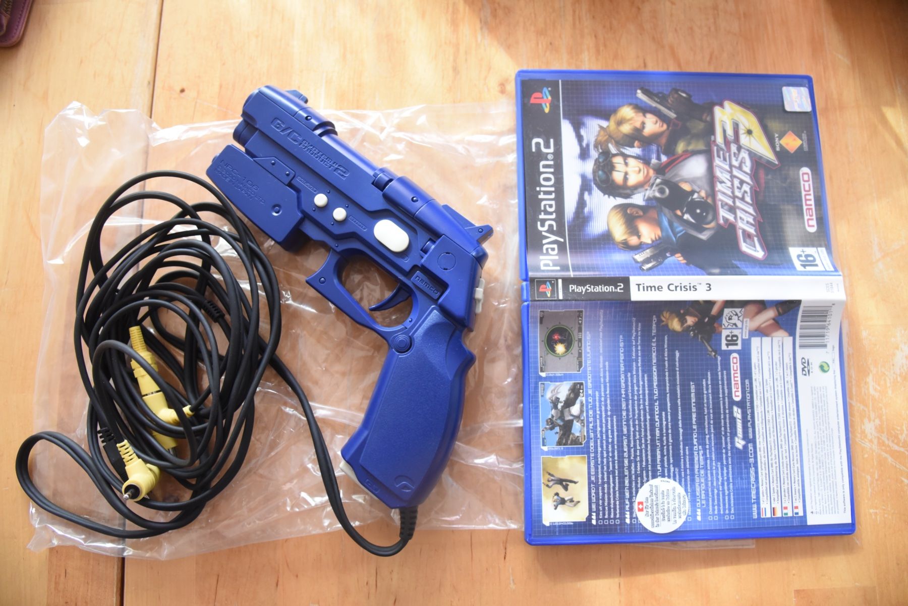 Spiele: Time Crisis 3 + G-Con2 (CIB) – Gebraucht aus Frenkendorf von  7