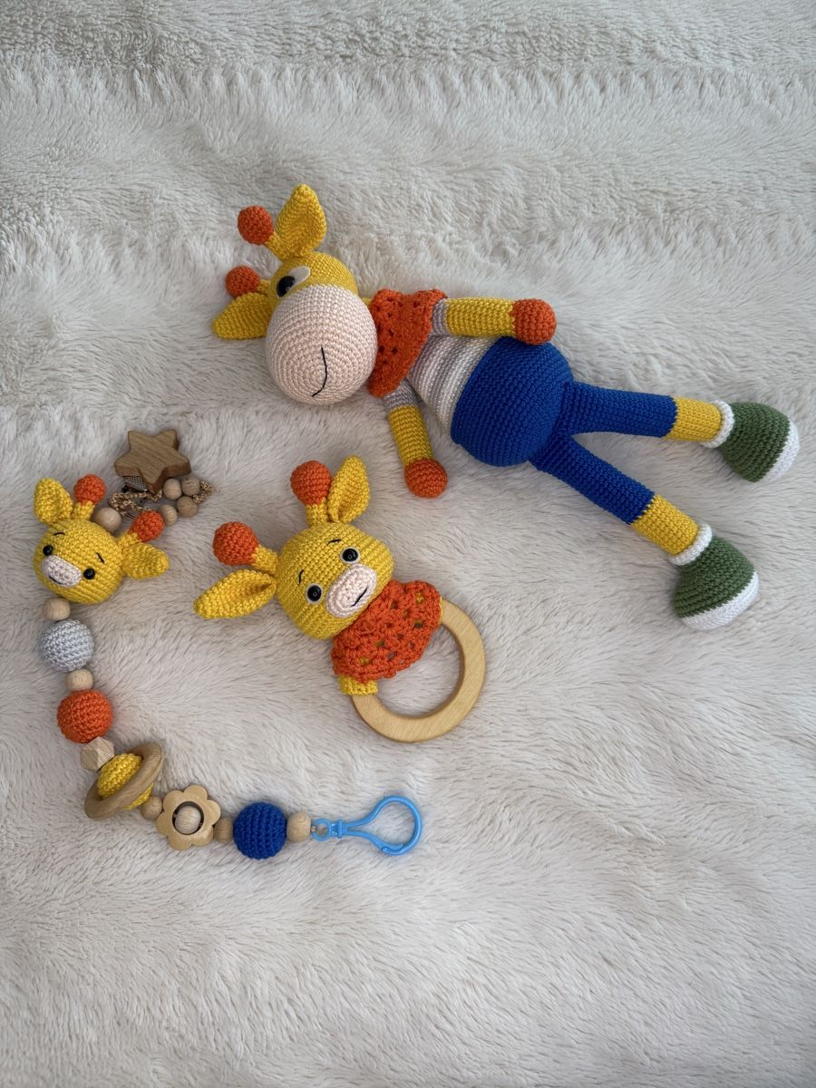 Spielzeuge: Amigurumi Giraffen Baby-Set – Neu und originalverpackt aus Muttenz von Sarina_nadine