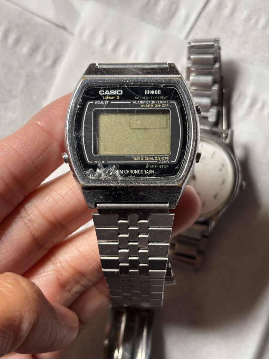 Casio Orologi: Vintage Casio watch – Difettoso da Confignon venduto da Second_Hand_Ch 2