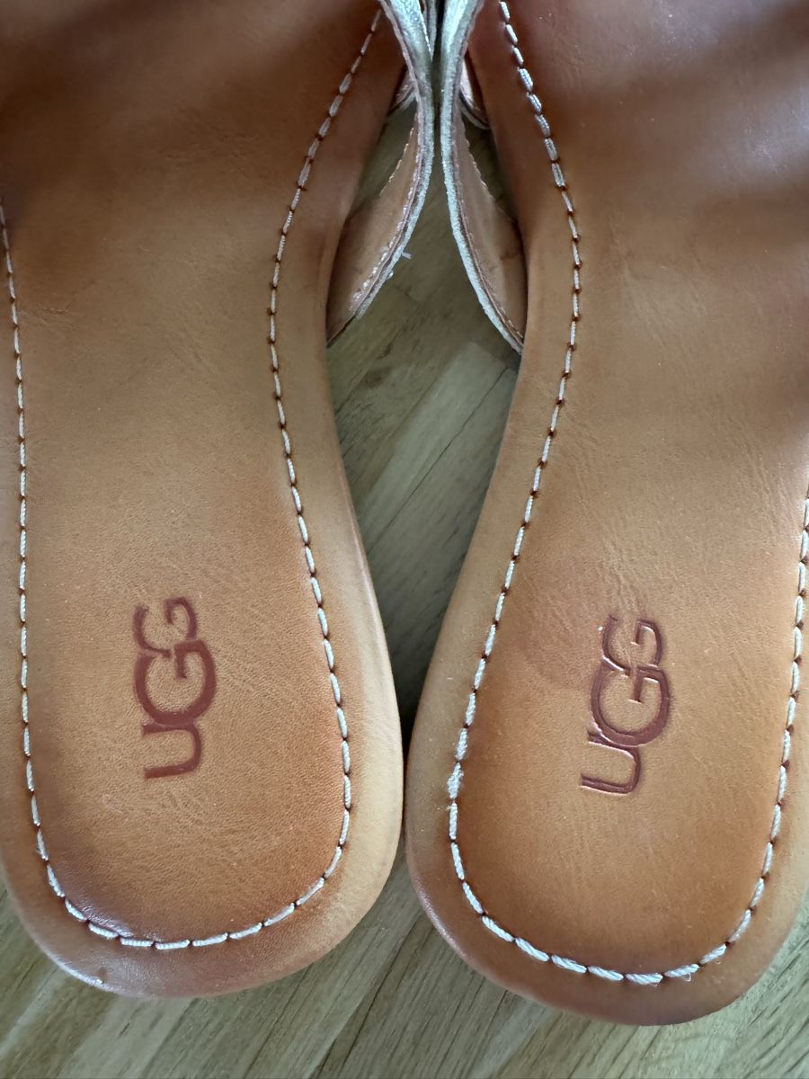 Ugg Scarpe da donna: Slides von Ugg – Nuovo (secondo la descrizione) da Basel venduto da Glamourpourtoi 6
