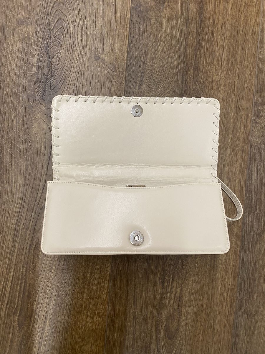 Stuart Weitzman Borse da donna: Stuart Weitzman Clutch, neuwertig, cremeweiss, Leder – Nuovo (secondo la descrizione) da Aarau venduto da Secondfish 1
