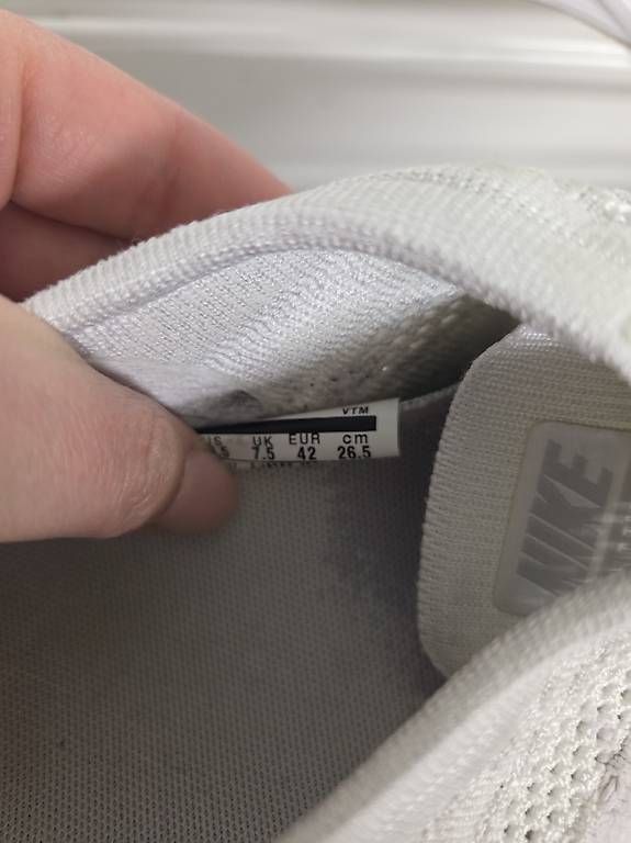 Nike Scarpe da uomo: Nike Flyknit Trainer Weiß Gum Grösse 42 – Usato da Rüfenacht BE venduto da Biancaro 3