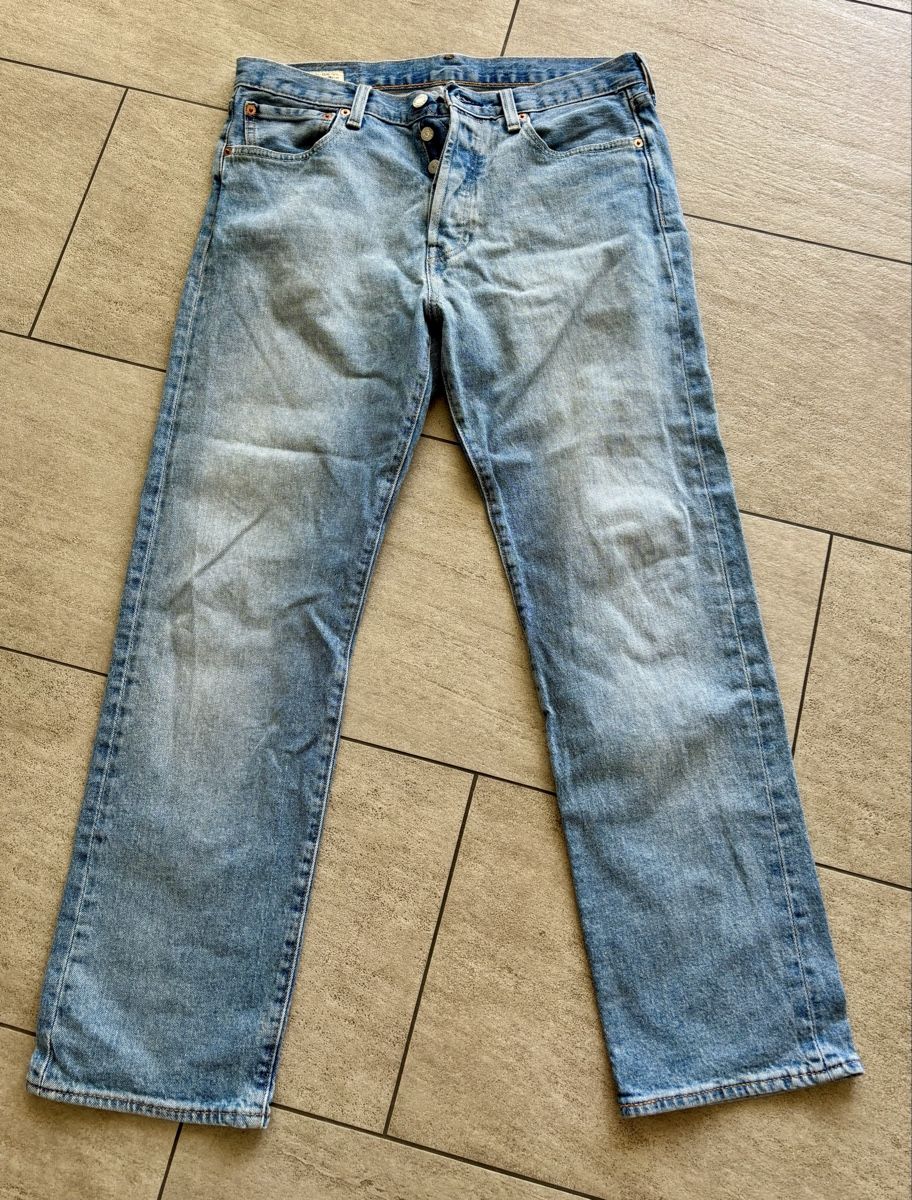 Levi's Jeans: LEVI‘S 501 32/30 – Nuovo (secondo la descrizione) da Oberdorf SO venduto da misijael