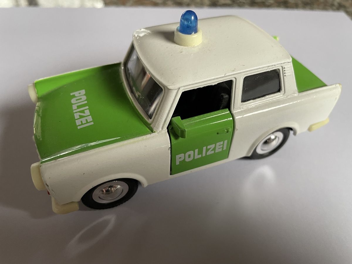 Modellini d'auto: Trabant Modellauto Polizei – Nuovo (secondo la descrizione) da Zunzgen venduto da Blueberry87 3