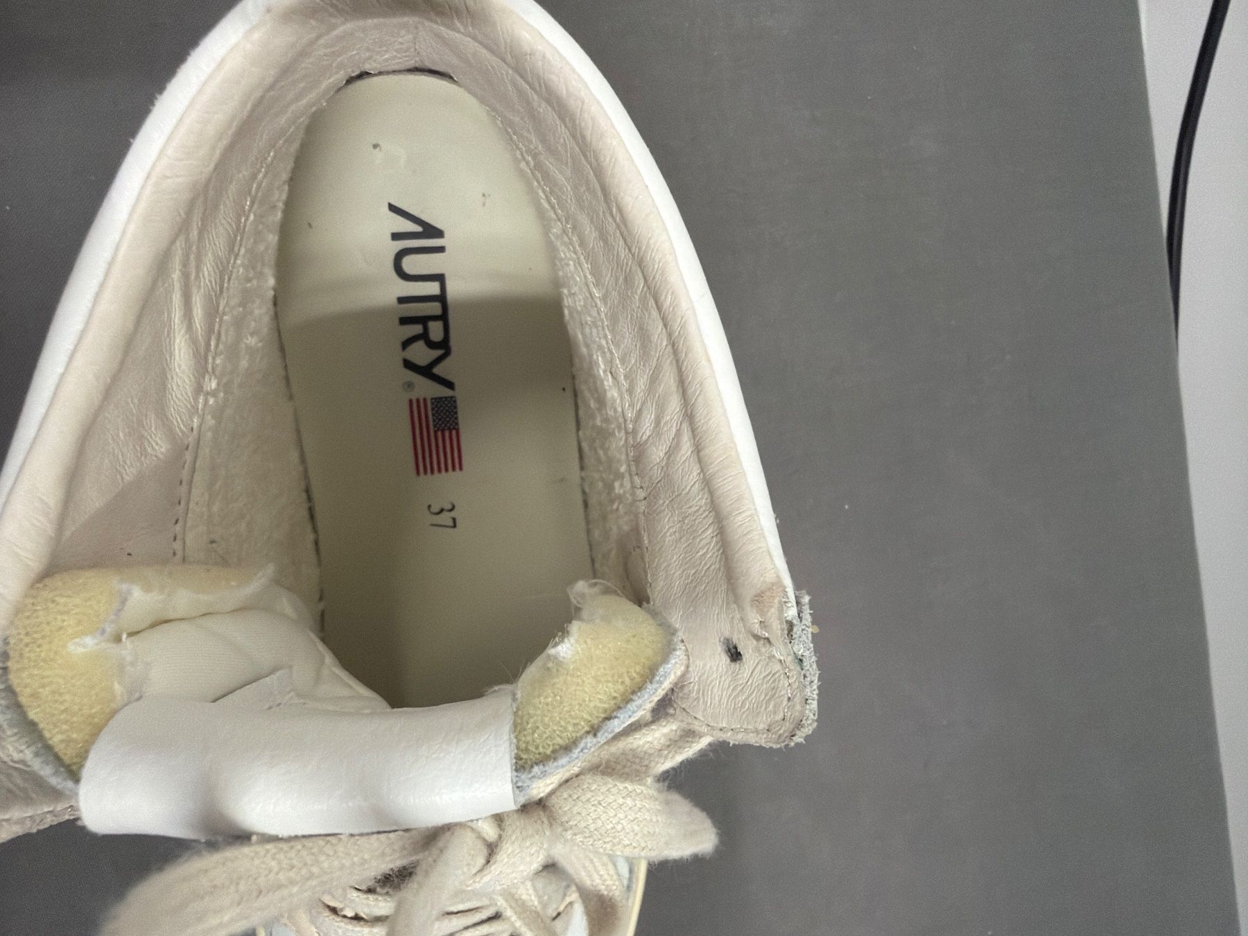 Autry Chaussures femmes: Sneaker AUTRY Medalist High Leder – D'occasion à Tägerwilen par TinaLupu 4