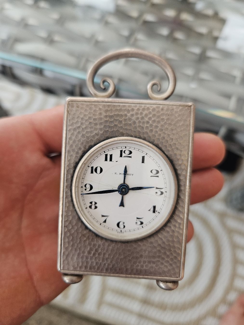 Orologi da terra & Orologi da parete: Art Deco Tisch Uhr Silber ca 1920 – Usato da Rickenbach b. Wil venduto da nic_8ljr 2