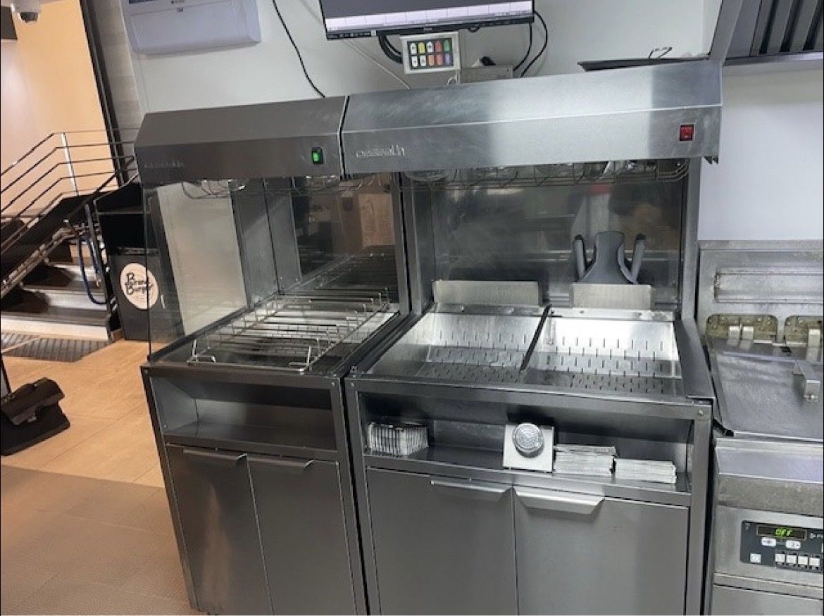 Cucine complete: Cuisine complète type mc do fast food – Usato da Thônex venduto da yac_h7nr 7