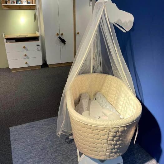 Pfister Betten: Berceau bébé/Lit bébé – Gebraucht aus Genève von Ines93 1