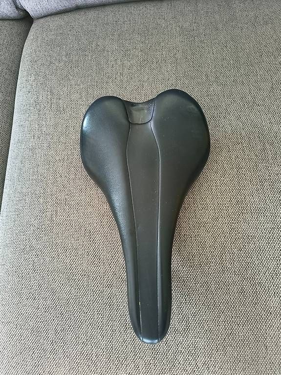 Pièces détachées: Selle Italia Sattel – D'occasion à Kaltenbach par wal_b2wg