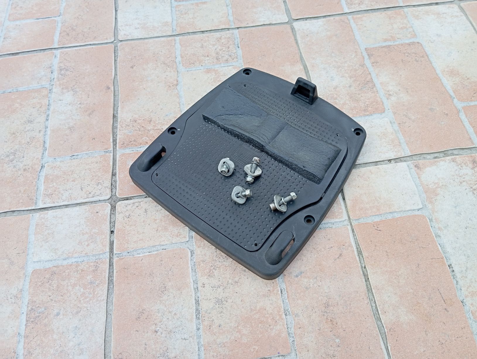 Givi Topcases: GIVI - Top Case GRAND - GIVI – D'occasion à Massongex par  2
