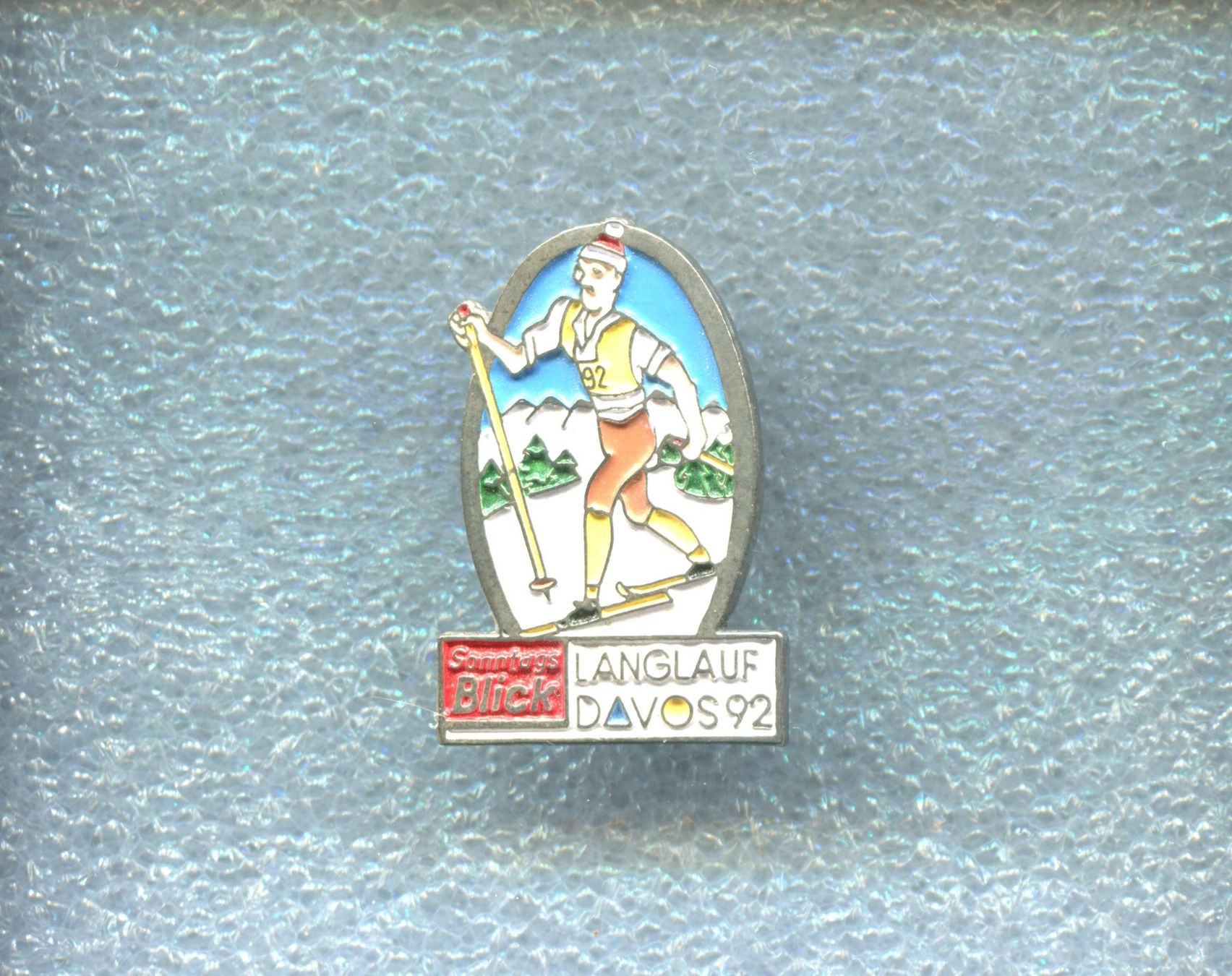 Placchette & Badge: Sonntags Blick  DAVOS  Langlauf '92 – Usato da Winterthur venduto da Sammleroase