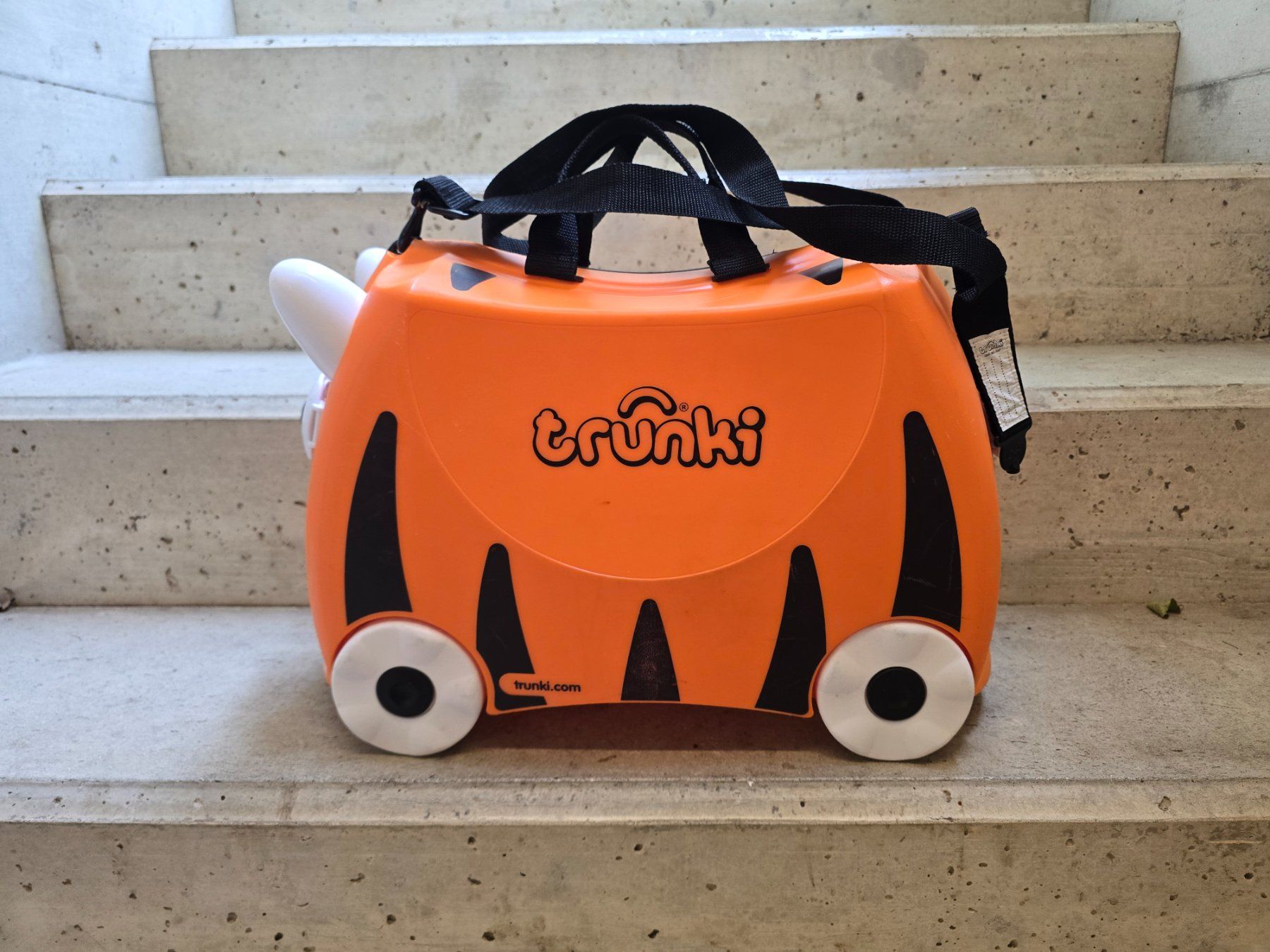 Sonstiges zu Aviatik: TRUNKI Kinderkoffer mit Rollen, neuwertig – Gebraucht aus Delémont von vla_zpt9