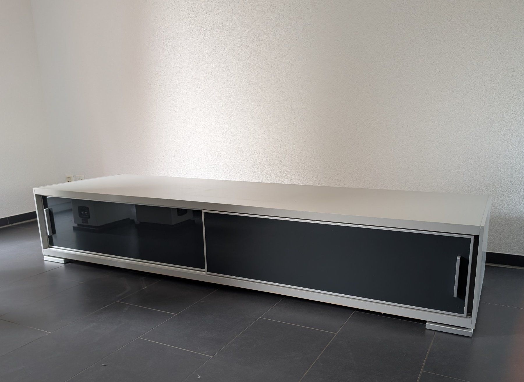 TV Möbel: TV Möbel Lowboard – Gebraucht aus Rafz von 900901