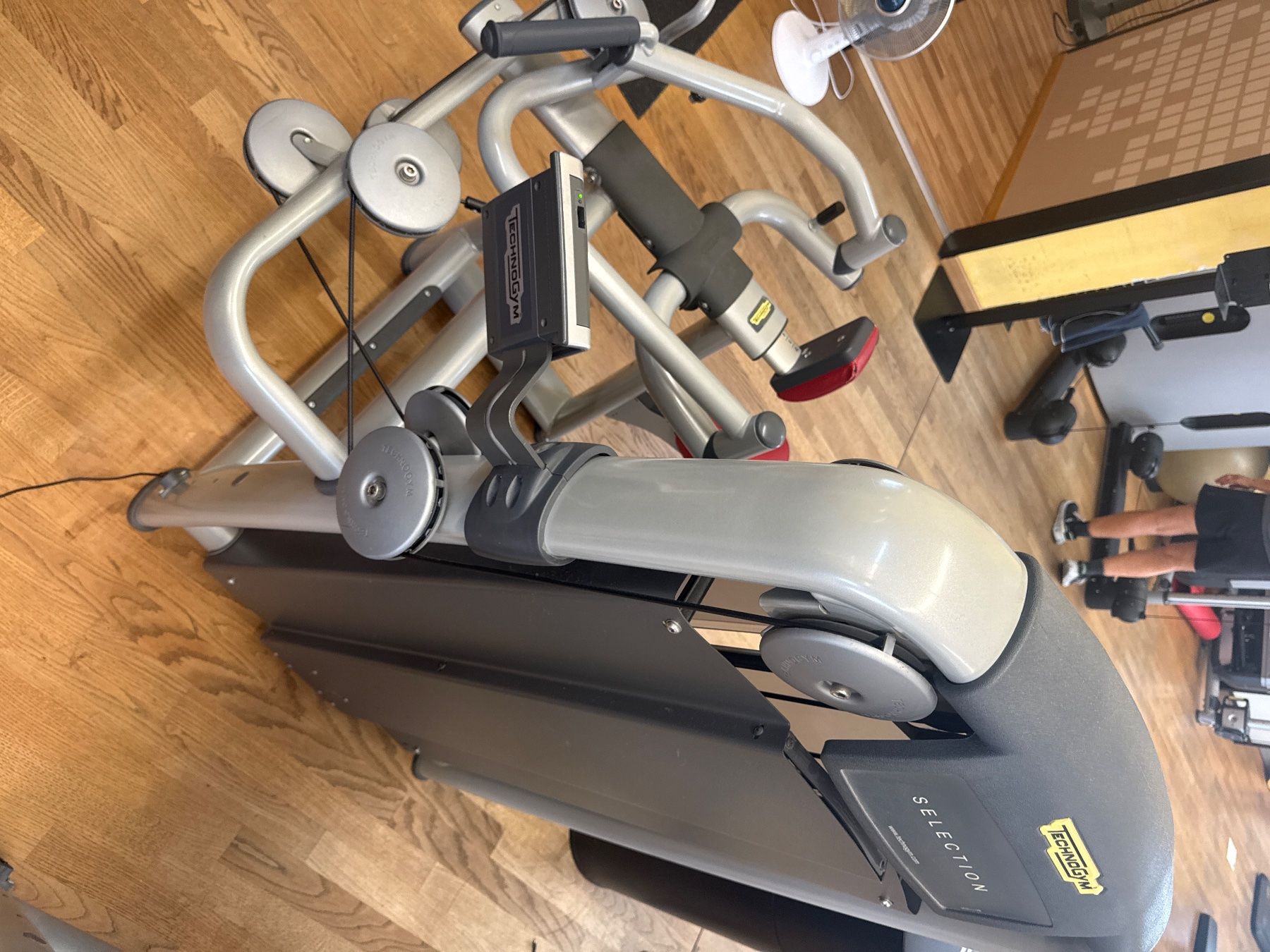 Technogym Vélos d'appartement: Technogym Upper Back - Oberer Rückentrainer - 300VB – D'occasion à Mettmenstetten par Nils_Gut_GZG 3