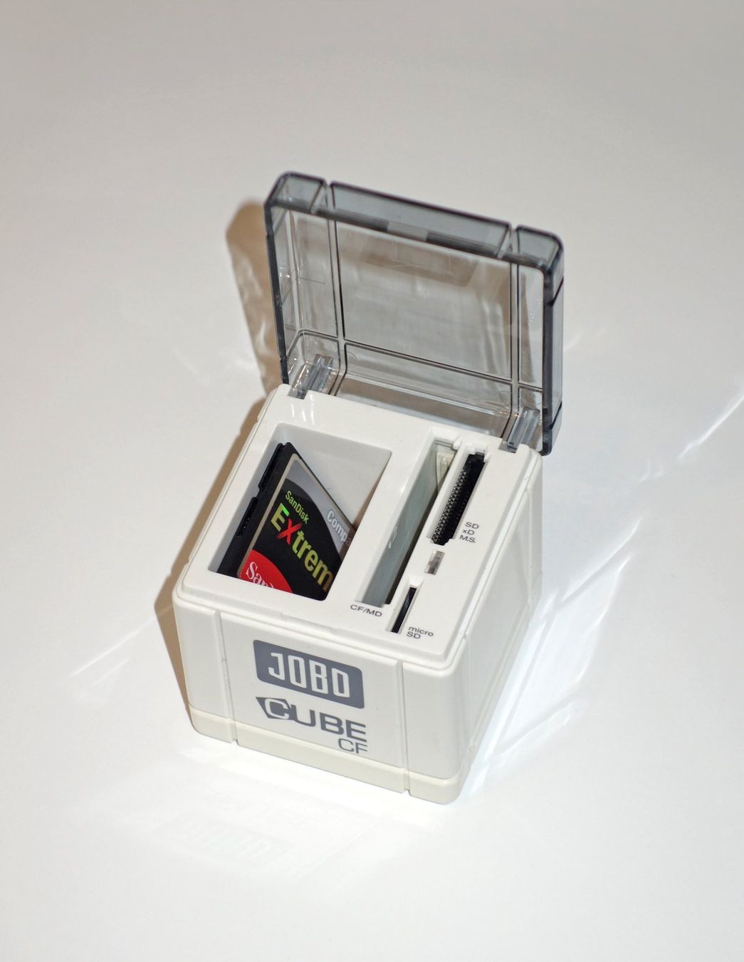 Lettori di schede: Card Reader Jobo Cube CF im Würfeldesign rar – Usato da Dietikon venduto da ruvostar 1