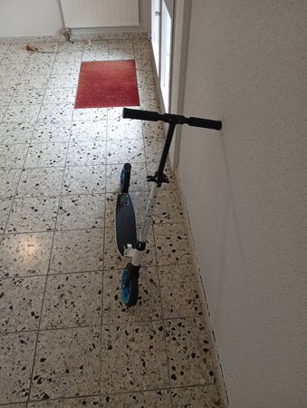 Frühlings-Scooter für Kinder, wenig benutzt, guter Zustand