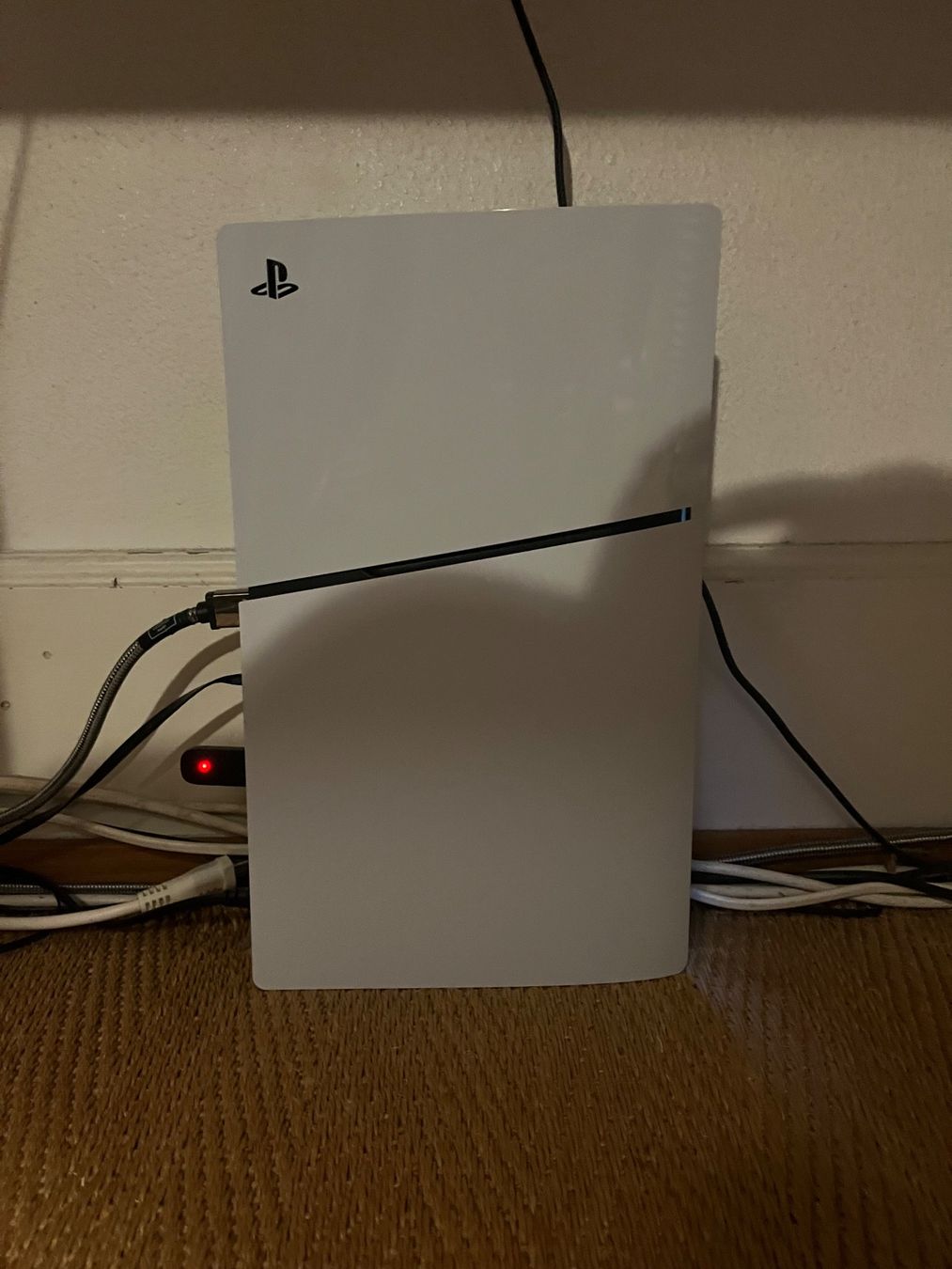 Sony Konsolen: Sony Playstation 5 Disc Edition + Controller [PS5] – Gebraucht aus Küsnacht von vwe_t7cf