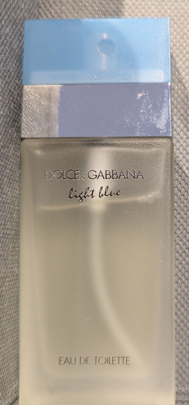 Dolce & Gabbana Profumi & Eau de Toilette: Dolce & Gabbana Light Blue Eau de Toilette 25ml  – Nuovo (secondo la descrizione) da Zofingen venduto da shamila 1