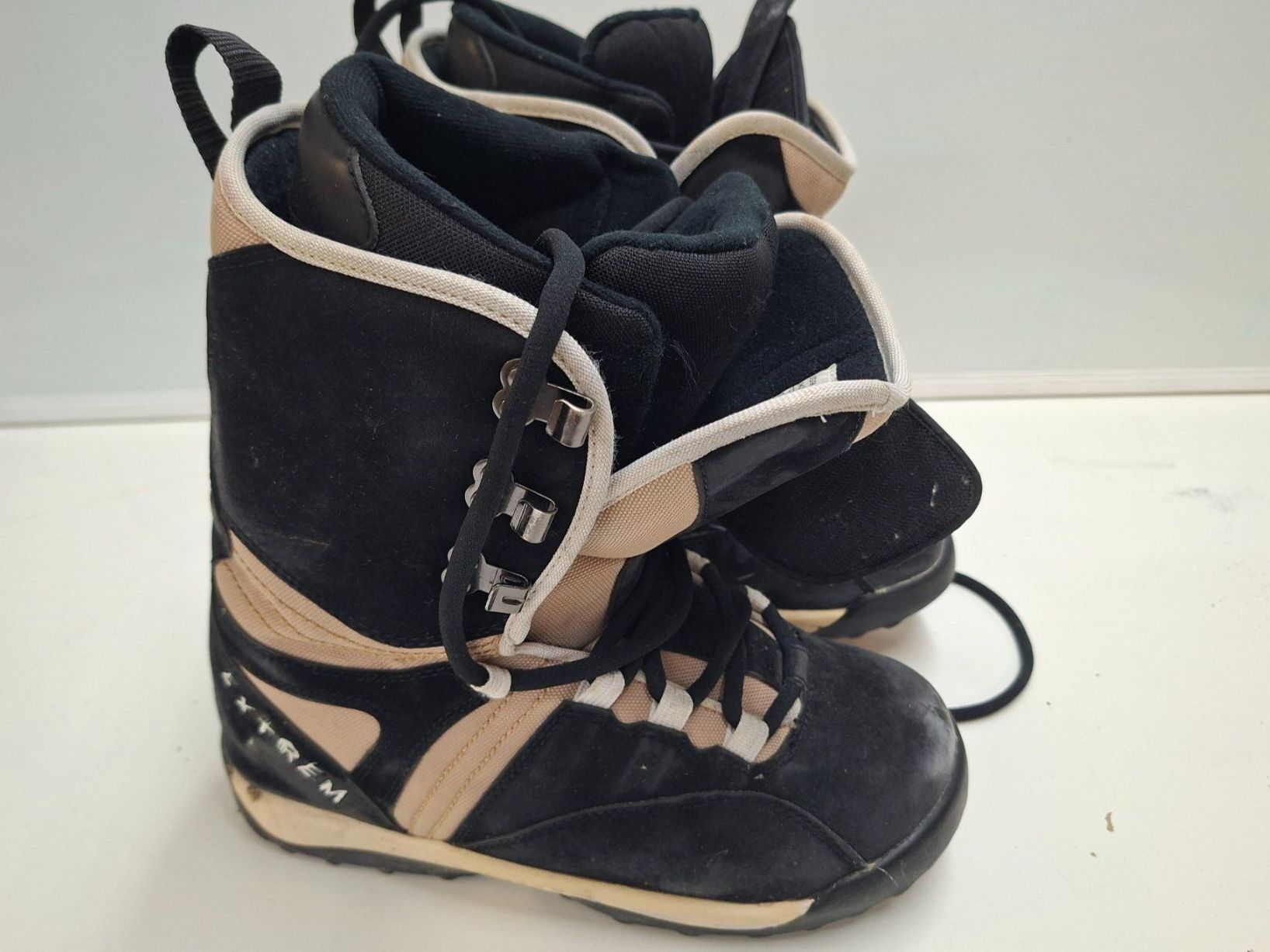 Snowboard Nitro Board: Snowboard 158cm mit Schuhen – Usato da Wettingen venduto da Wendemarket 5