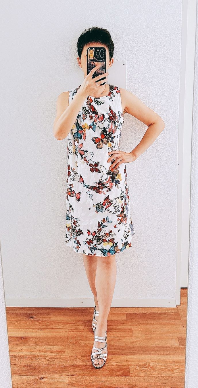 Vestiti: Neu! Kleid weiss Schmetterlinge elegant luftig – Nuovo (secondo la descrizione) da Oberglatt ZH venduto da qilinw
