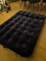 Grosse Luftmatratze - ideal fürs Campieren!