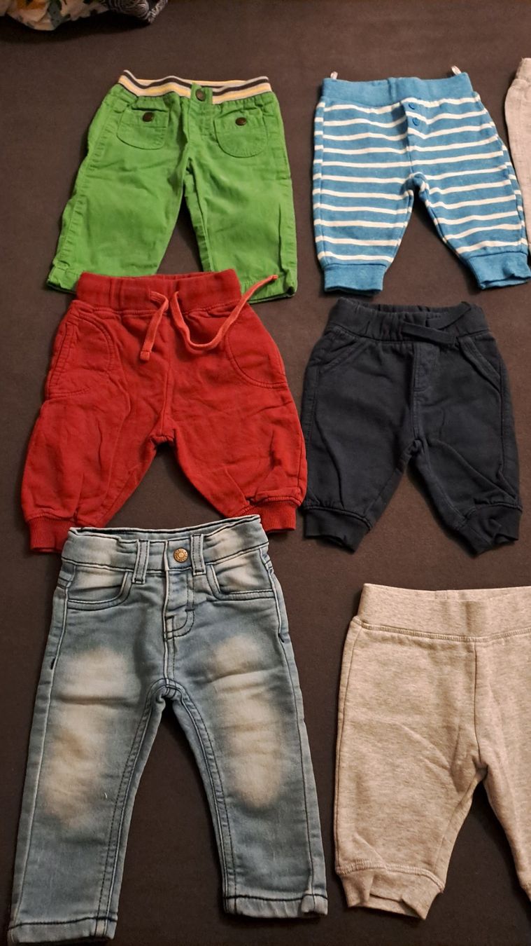Pantaloni: Hosen Gr.62/68 Kleiderpaket – Usato da Oberrieden venduto da Raja011 1
