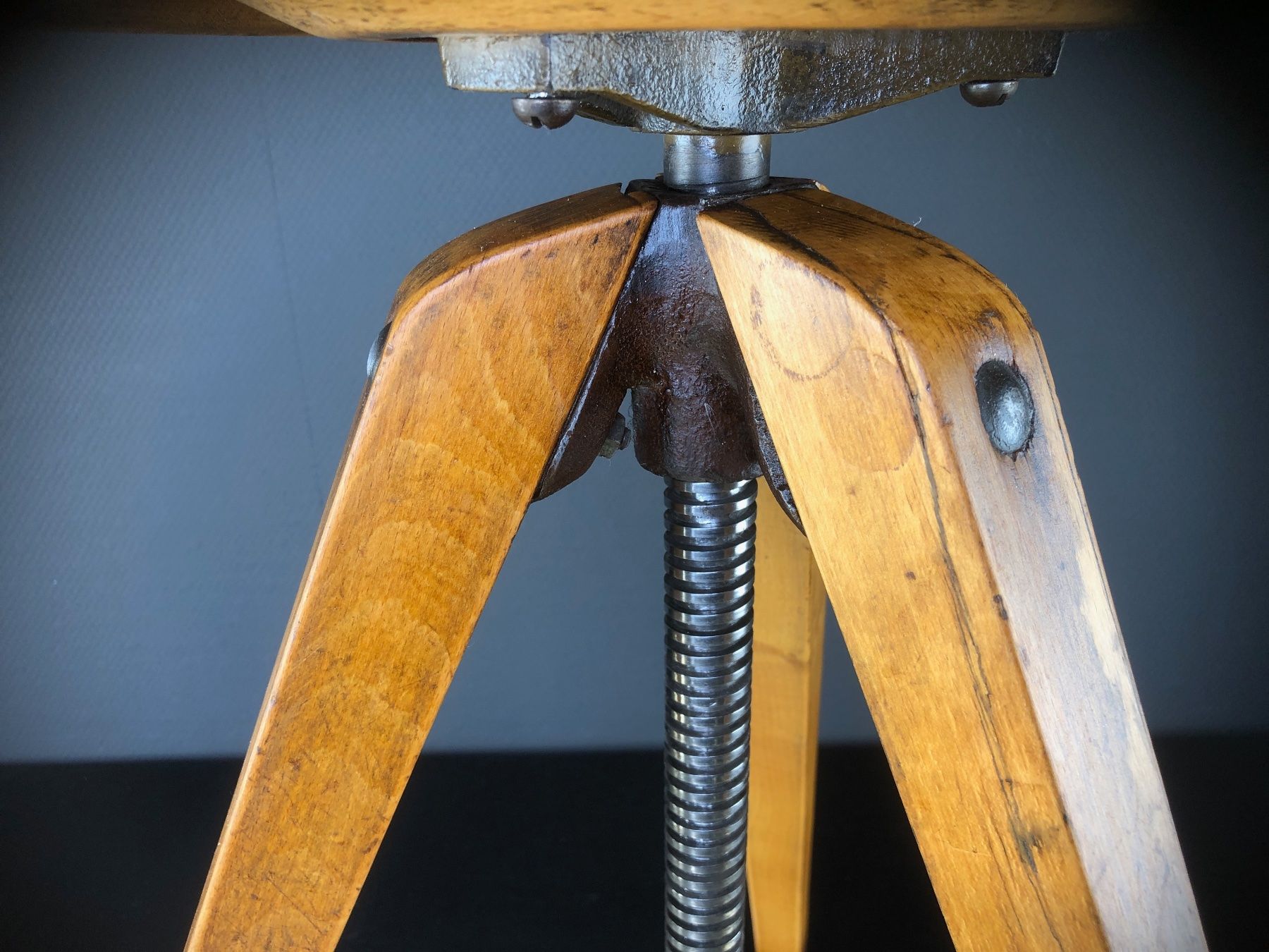 Sgabelli: Toller, Vintage Werkstatthocker, schönes Design – Usato da Laufenburg venduto da industrial-silence 9