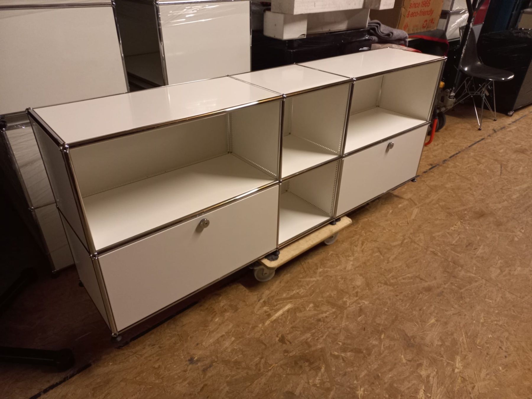 USM Scaffali: USM Haller Sideboard 3 / 2 in Reinweiss – Usato da Rikon im Tösstal venduto da Design4Life 4